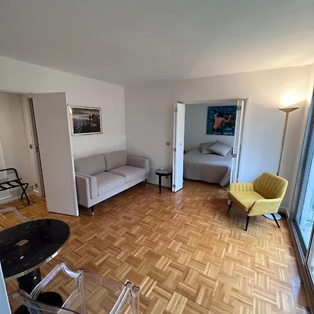 Daire 2 Pieces Sur Jardin Paris